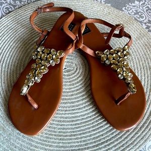 White House black market sandals. Size 8